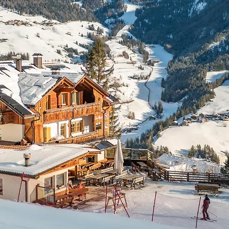 Rifugio La Hotel *